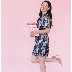 Gal Meets Glam Presley Jacquard Dress Embroidered Textured Back Zip Size 8